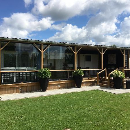 Hotel Glamping Aan De Thoolse Kust Poortvliet Esterno foto