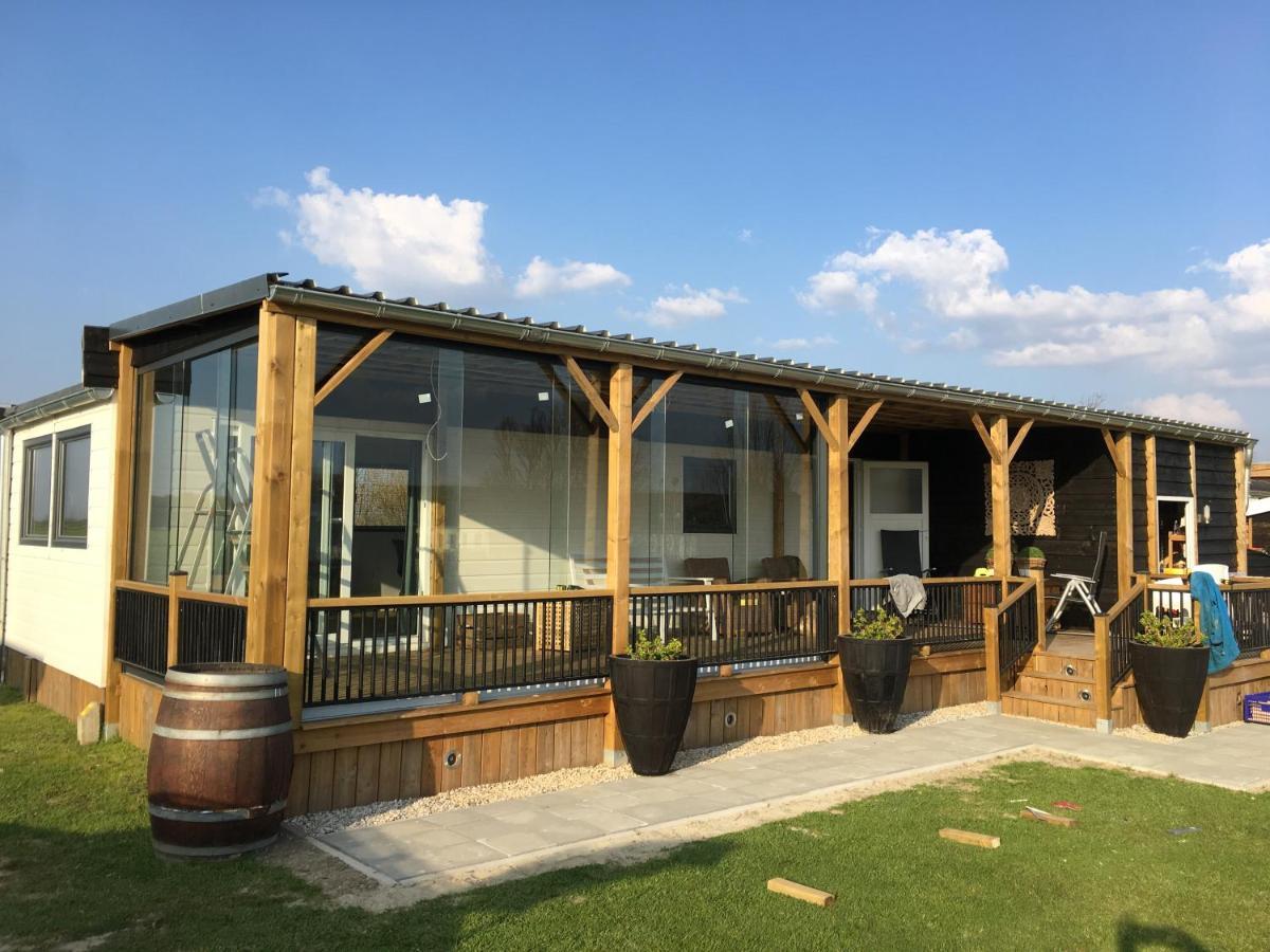 Hotel Glamping Aan De Thoolse Kust Poortvliet Esterno foto
