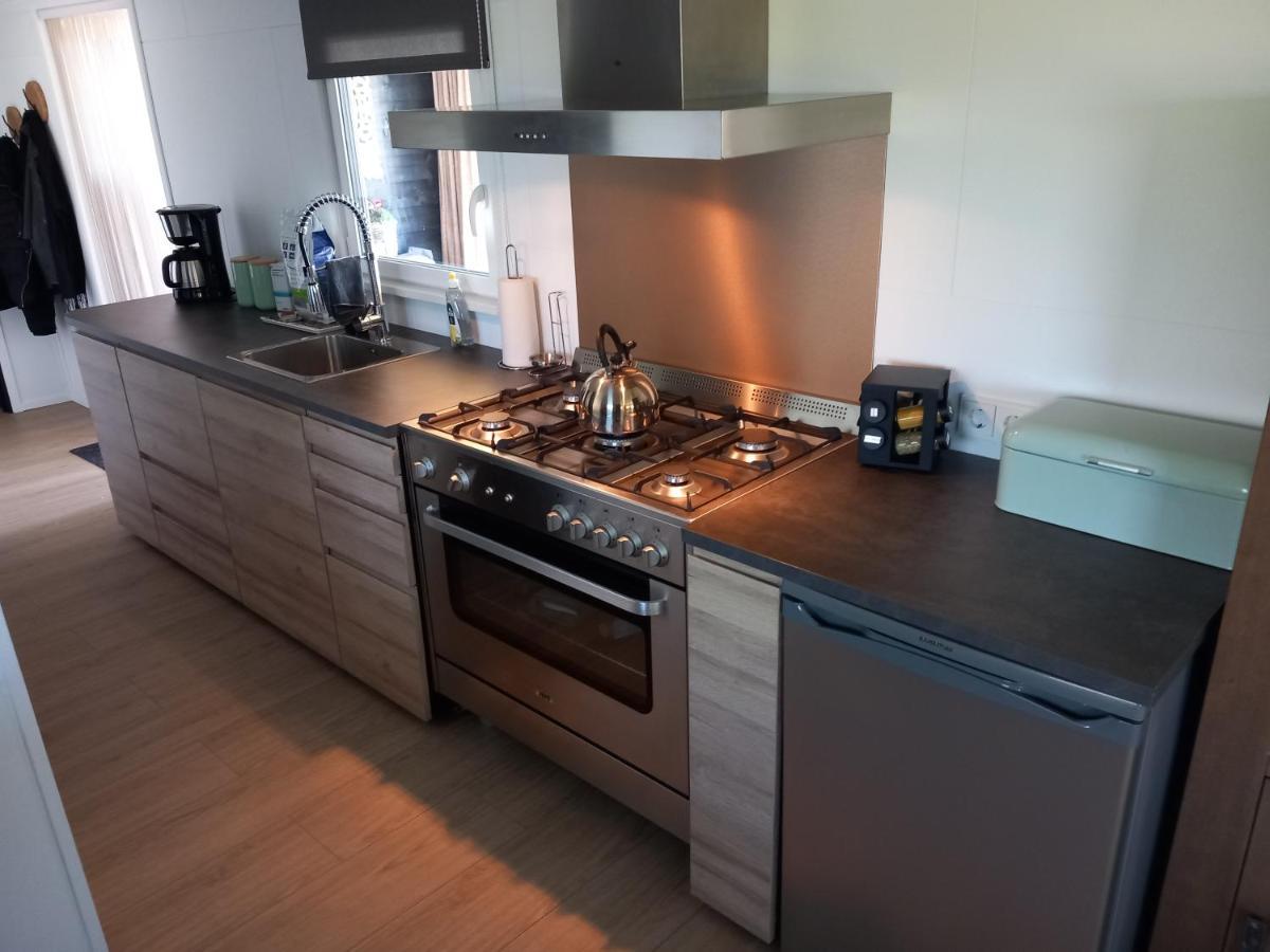 Hotel Glamping Aan De Thoolse Kust Poortvliet Esterno foto
