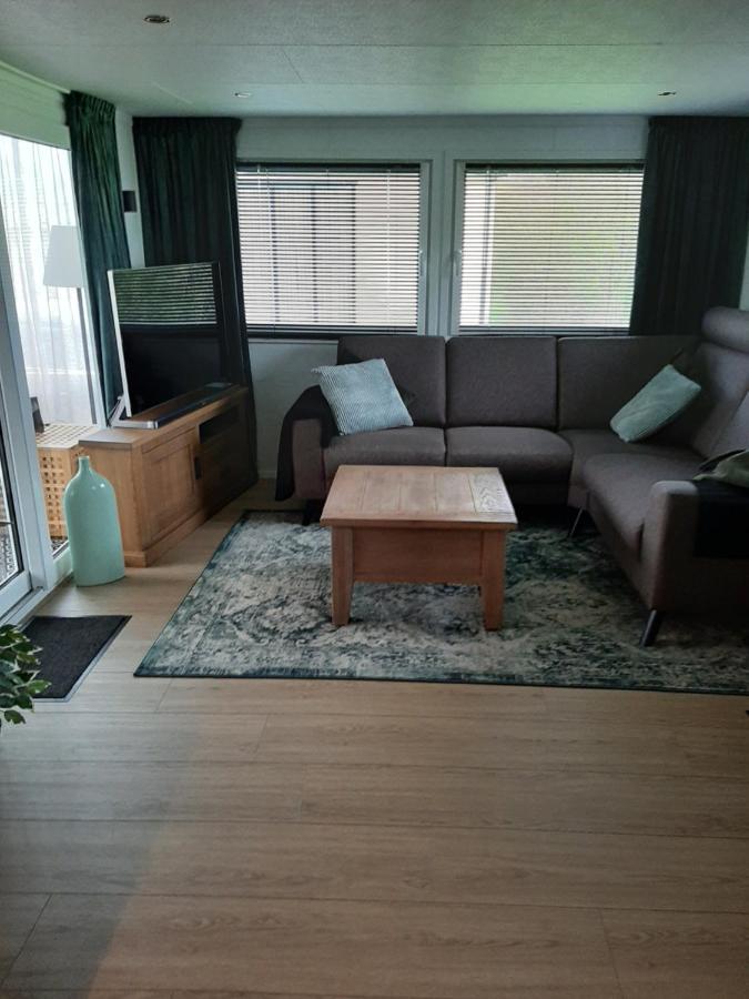 Hotel Glamping Aan De Thoolse Kust Poortvliet Esterno foto