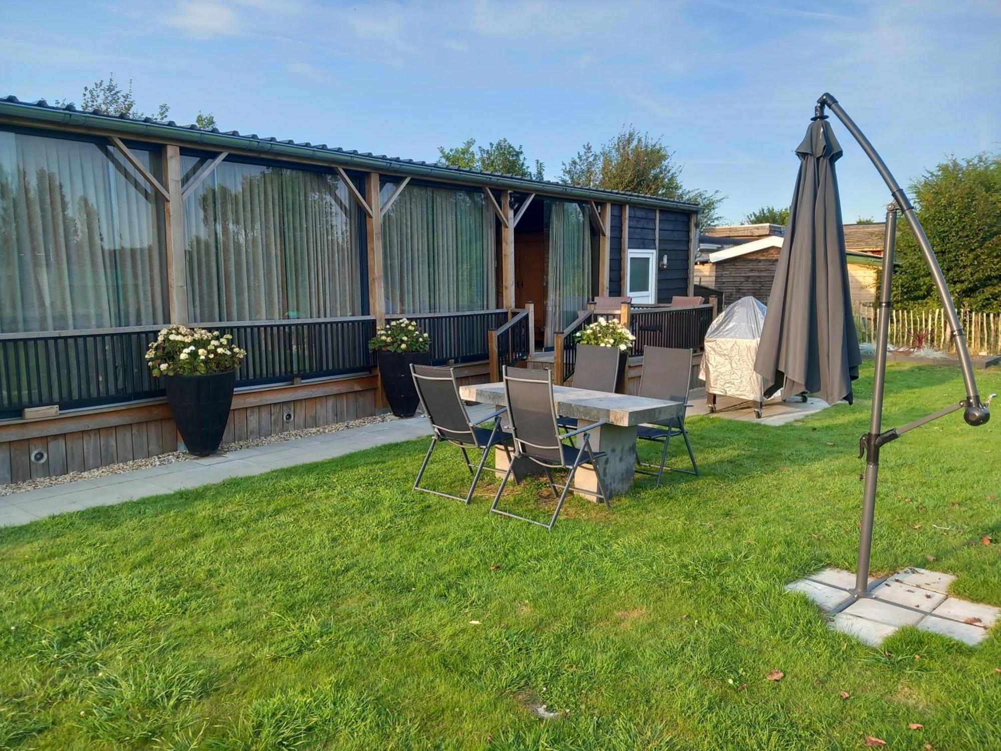 Hotel Glamping Aan De Thoolse Kust Poortvliet Esterno foto